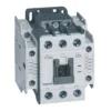 Contactor LEGRAND seria CTX³ – Serie: CTX³ 40 | Curent nominal (In): 32A | Compozitie contact auxiliar: 2xNO + 2xNC | Tensiune de izolatie (Ui): 1000V AC | Conexiune electrica: borne cu surub - 416126